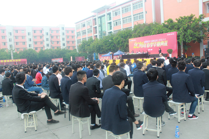 溫情畢業(yè)日：不說再見，只說永遠(yuǎn)