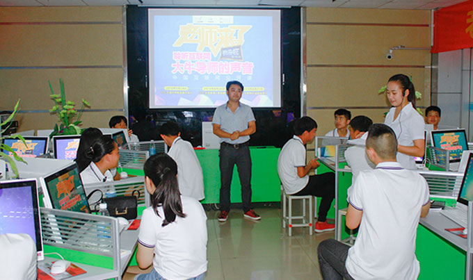 老師來了，行業(yè)大咖講述關(guān)于設(shè)計師的那些事