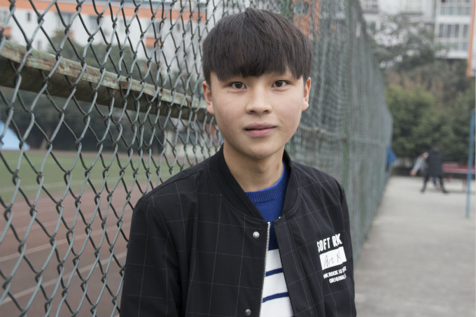 羨慕哥哥的高薪，追隨著哥哥的腳步學IT