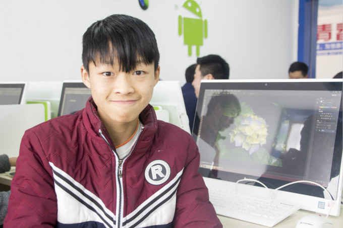 讓夢(mèng)想在新華綻放，是姐姐對(duì)他的期待