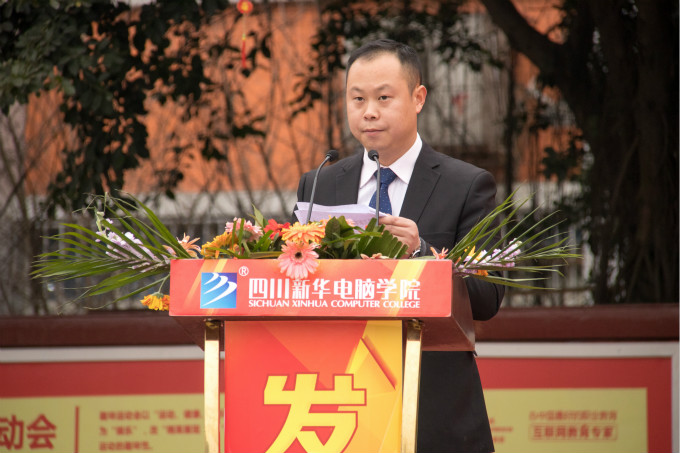 軍訓(xùn)會(huì)操表演，青春與奮進(jìn)的完美結(jié)合！