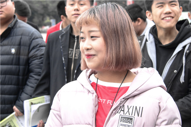 從航空服務(wù)到設(shè)計(jì)師，她更愛這里