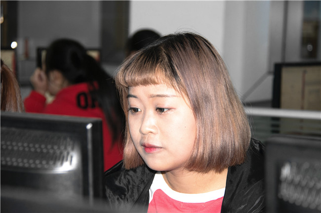 從航空服務(wù)到設(shè)計(jì)師，她更愛這里