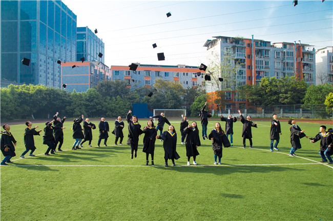 畢業(yè)了：感恩母校，放飛夢想！