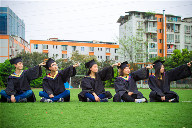 畢業(yè)了：感恩母校，放飛夢想！