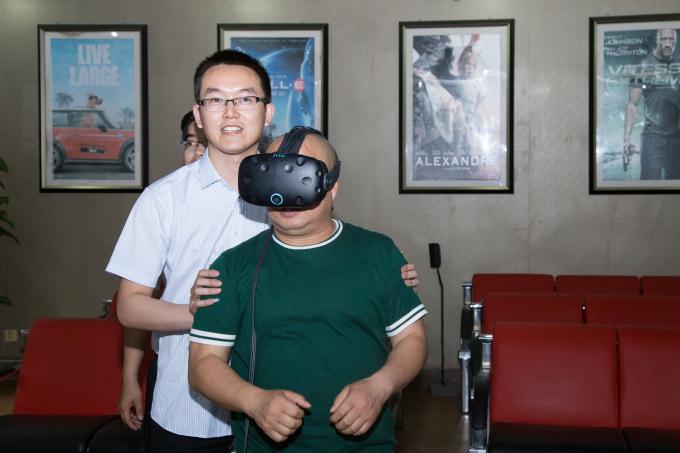 張德高告訴你：學(xué)電腦來(lái)新華，巴適得板！