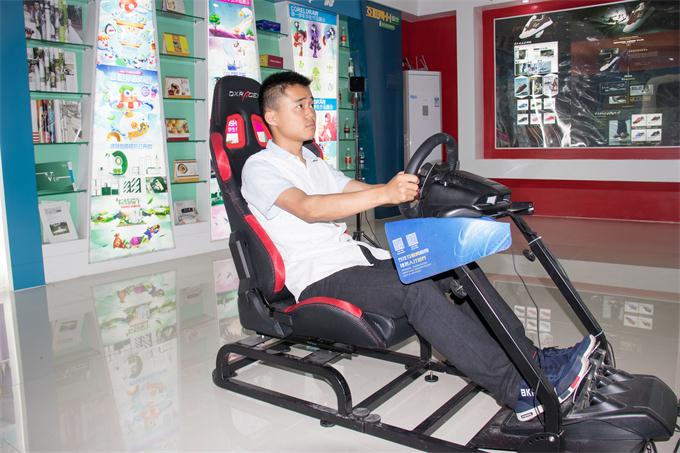 放棄高薪的工作，只為來新華學(xué)習(xí)軟件