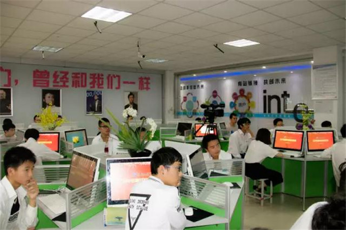 老師來(lái)了，四川新華版“陸之昂”，如約而至