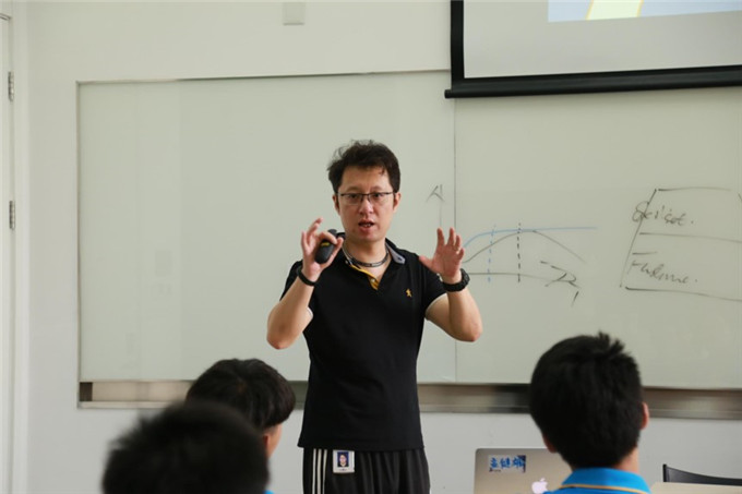 百度行學子分享會，未來互聯(lián)網(wǎng)金融人才在新華