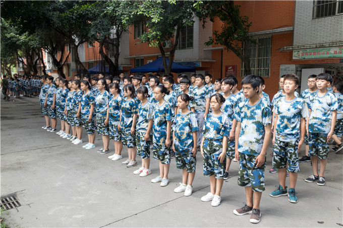 歌聲嘹亮，唱響17級秋季第一批新生軍訓