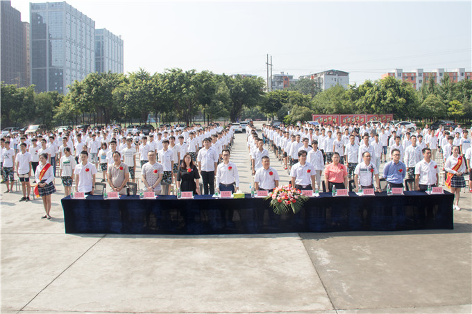校企合作，玩轉(zhuǎn)新華學(xué)子職場未來