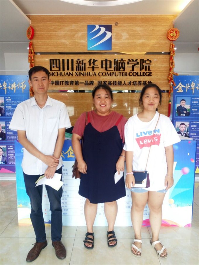 曾經(jīng)年少愛追夢，一心只想往前飛     