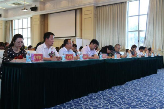 強(qiáng)強(qiáng)聯(lián)合，迎來(lái)電競(jìng)教育的春天