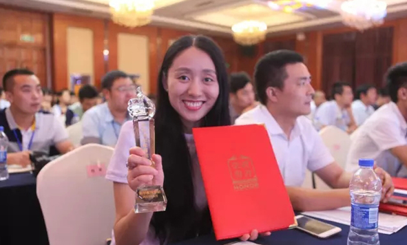 努力就有收獲，人人都能成功！