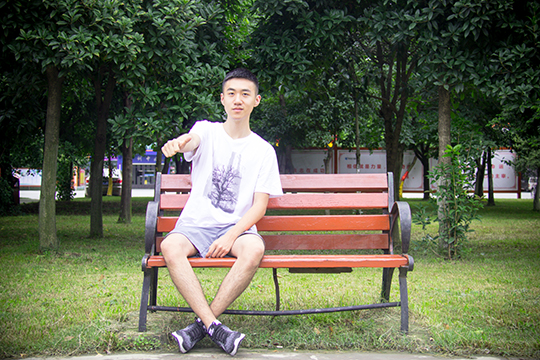 喜歡做軟件開(kāi)發(fā)，來(lái)校學(xué)云計(jì)算專(zhuān)業(yè)