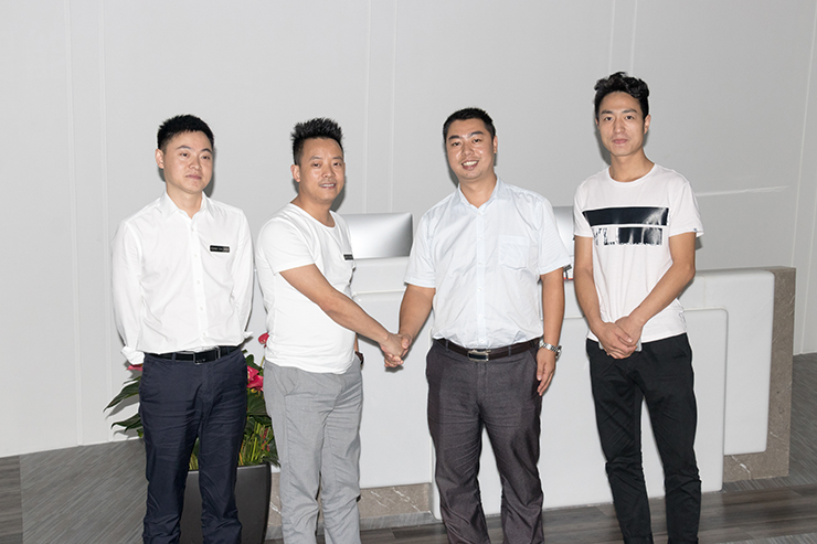 與智能握手，四川新華電腦學(xué)院學(xué)子企業(yè)參觀行