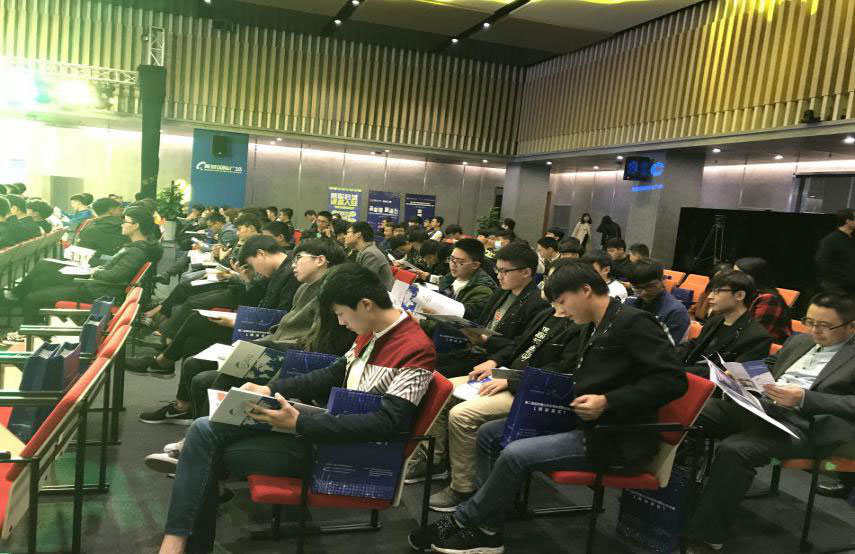 新華學子參加第六屆中國創(chuàng)新創(chuàng)業(yè)大賽