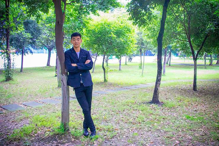 他說:四川新華電腦學(xué)院還不錯