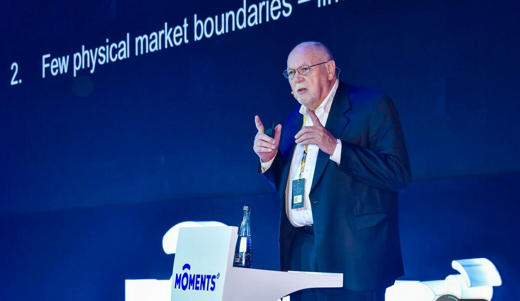 百度Moments營(yíng)銷盛典揭秘，新華教育集團(tuán)榮登品牌數(shù)字資產(chǎn)榜首