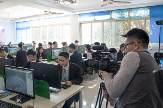 四川電視臺科教頻道走進(jìn)四川新華進(jìn)行專題報道