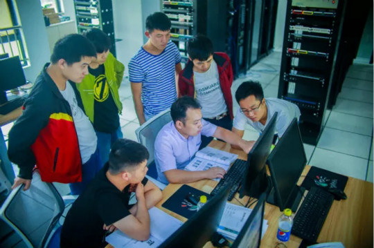 又雙叒叕上央視，看新華互聯(lián)網(wǎng)科技助力中國職教夢！