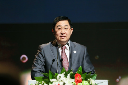 榮耀盛典，新華教育集團常務(wù)副總裁許紹兵再獲殊榮！