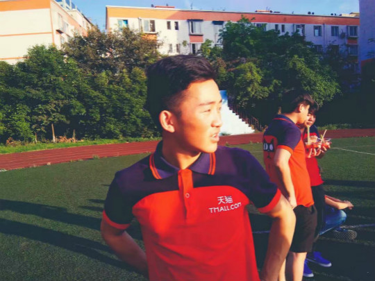 他用前半生讀懂了我，我用后半生贈你們歲月靜好