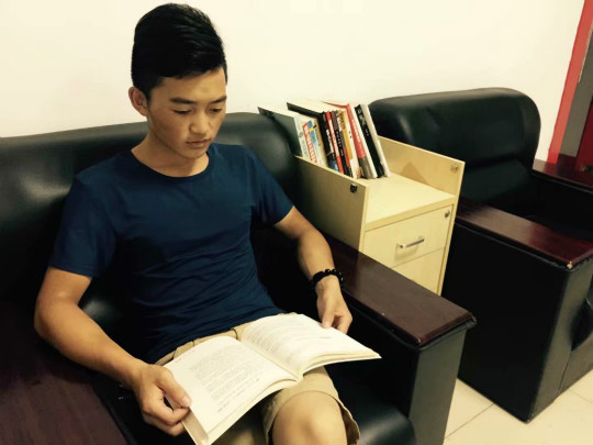 他用前半生讀懂了我，我用后半生贈你們歲月靜好