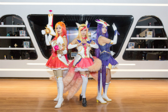 四川新華電競專業(yè)正式開館 英雄聯(lián)盟聯(lián)誼賽奏響最強(qiáng)音