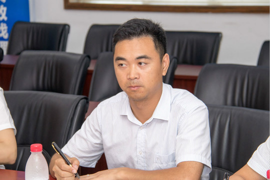 熱烈歡迎國開區(qū)四川省網(wǎng)商總部經(jīng)濟(jì)產(chǎn)業(yè)園領(lǐng)導(dǎo)蒞臨四川新華