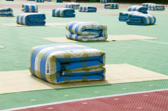 春風(fēng)十里不如你，新生軍訓(xùn)歡樂多  