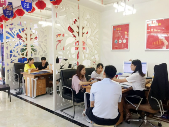 追夢的路上，姐妹攜手走進(jìn)四川新華