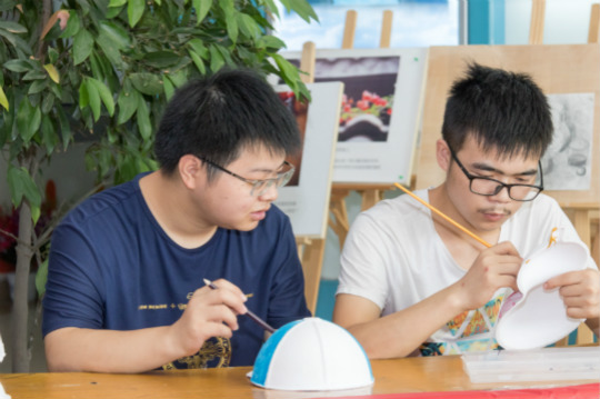 魅力面具 青春正好—四川新華面具彩繪大賽high！high！high！