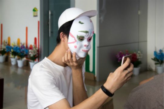 魅力面具 青春正好—四川新華面具彩繪大賽high！high！high！