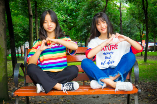 以愛(ài)之名，唱響青春之歌