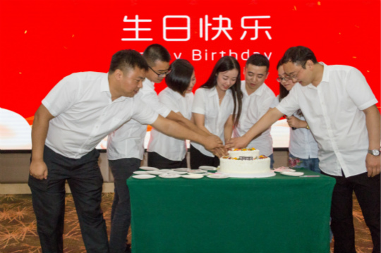 【情系教育 愛(ài)在新華 從心出發(fā)】四川新華隆重慶祝第34個(gè)教師節(jié)