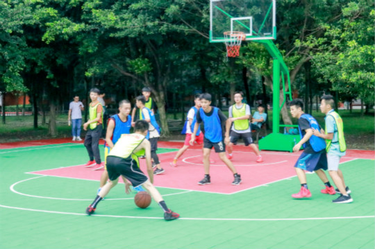 完美收官！四川新華籃球賽火力全開 決賽現(xiàn)場(chǎng)上演強(qiáng)強(qiáng)對(duì)決！