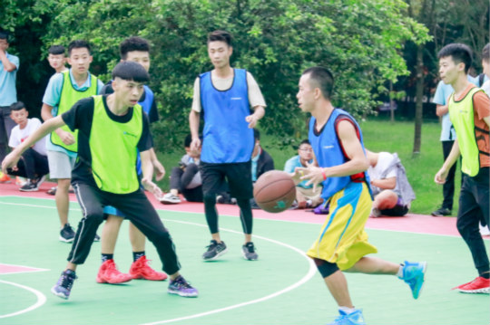 完美收官！四川新華籃球賽火力全開 決賽現(xiàn)場(chǎng)上演強(qiáng)強(qiáng)對(duì)決！