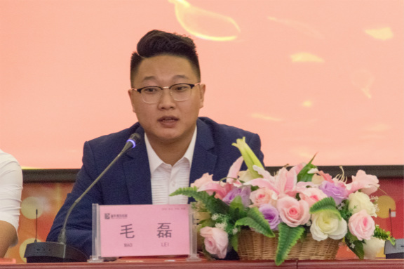 四川新華·成都筑巢校企定向班開班典禮圓滿落幕！