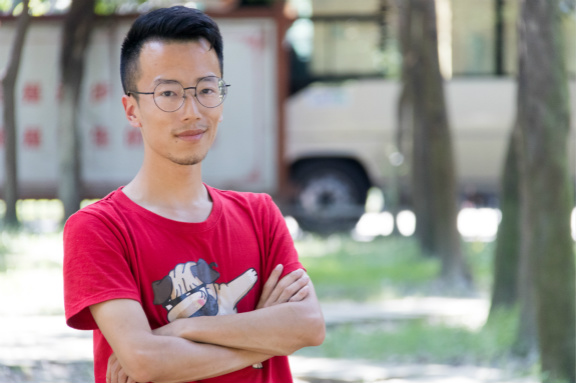 不安現(xiàn)狀，社會闖蕩十年，選擇新華重新出發(fā)