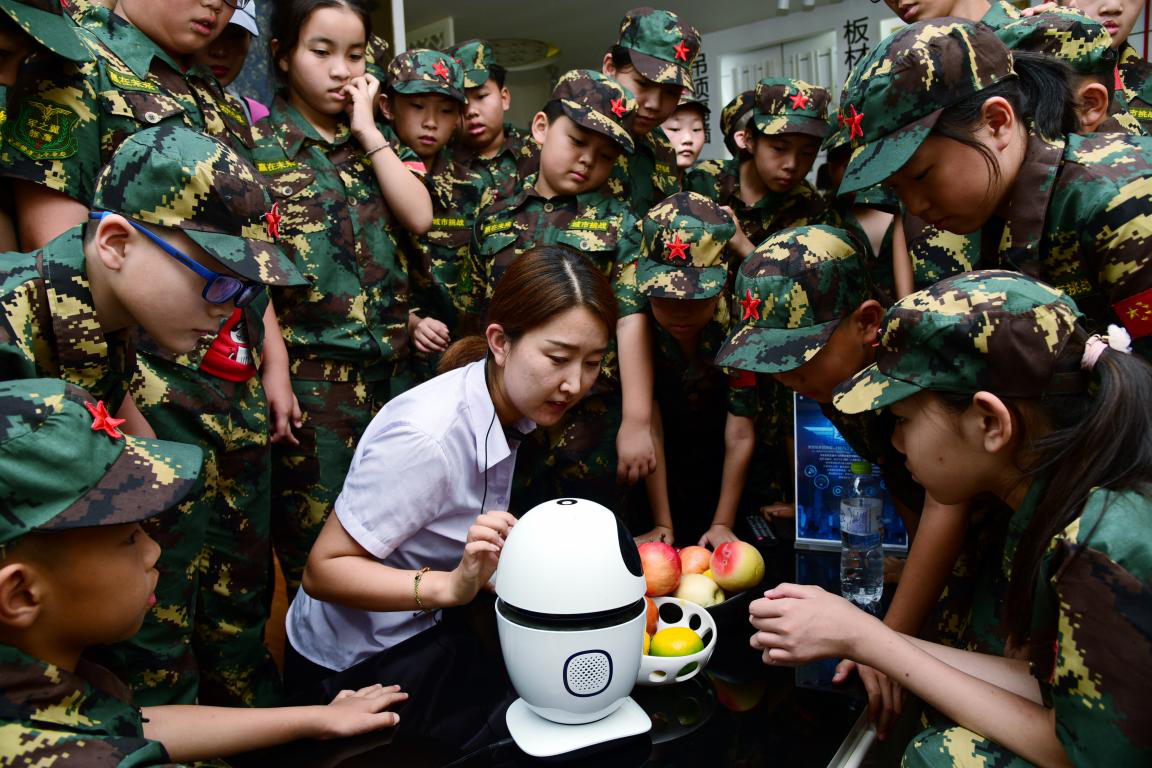 國(guó)慶七天樂，新華最歡樂！ 新華“黑科技”體驗(yàn)日嗨翻天