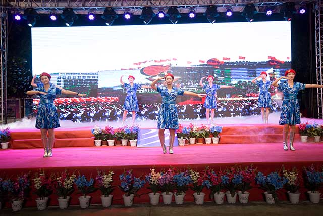 “慶國慶·迎新生”暨四川新華2018年秋季開學典禮圓滿落幕