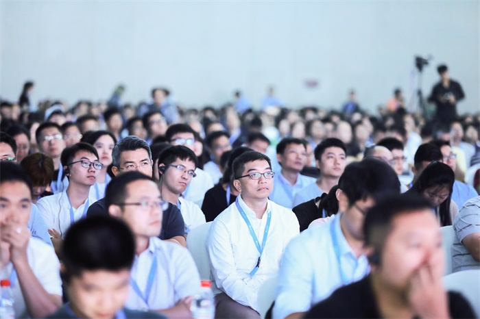 新華出席2018年ACAA教育峰會(huì)，并榮獲“精誠合作獎(jiǎng)”