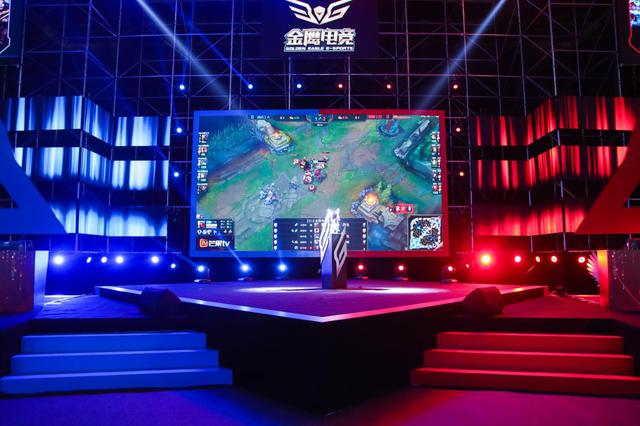 新華教育集團(tuán)燃情助力2018金鷹電競(jìng)體育盛典！