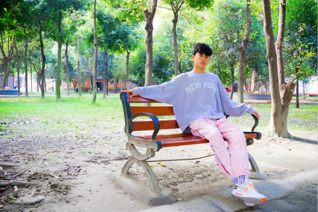 為了那一縷陽(yáng)光，蛻變路上不斷努力著！