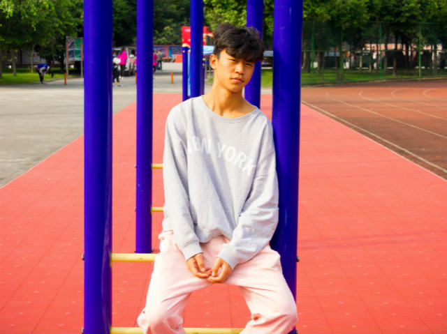 為了那一縷陽(yáng)光，蛻變路上不斷努力著！