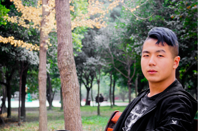 夢想的花，開在奮斗之上，用電競的花火播下希望的種子