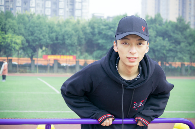 頂著家人反對(duì)，我毅然決然選擇了電競(jìng)專業(yè)