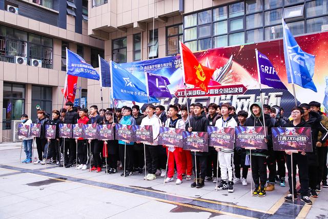 理實(shí)結(jié)合，新華學(xué)子展現(xiàn)專業(yè)電競(jìng)風(fēng)采！