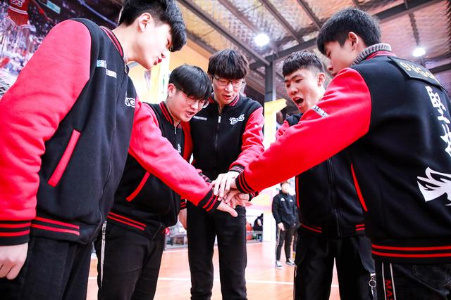 理實(shí)結(jié)合，新華學(xué)子展現(xiàn)專業(yè)電競(jìng)風(fēng)采！